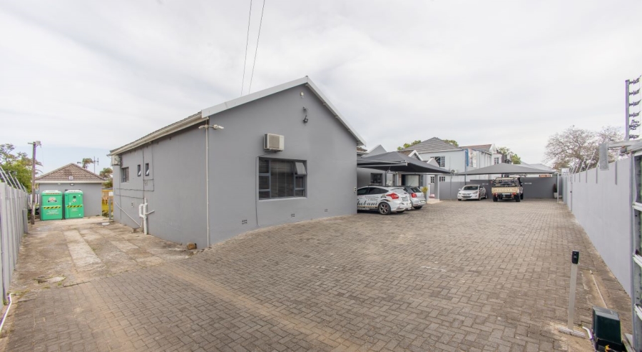 Commercial Property for Sale in Vincent Eastern Cape